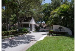 11335 12 Oaks Way, North Palm Beach, FL 33408, Sold 03/20/23