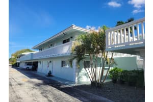 322 N Federal Highway 223 Deerfield Beach, FL 33441 Sold 02/28/23