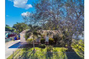 412 Tuskegee Drive Lake Worth, FL 33462 Sold 02/27/23