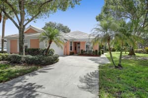 8488 Beaconhill Road Palm Beach Gardens, FL 33410 Sold 04/12/23