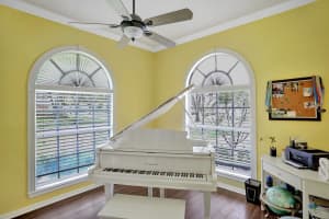 8488 Beaconhill Road Palm Beach Gardens, FL 33410 Sold 04/12/23