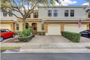 5024 S Chrystie Circle Delray Beach, FL 33484 Sold 03/14/23