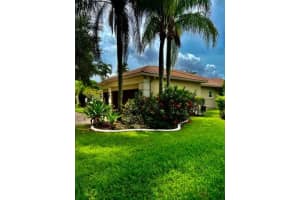 13022 Sw 40th Street Davie, FL 33330 Sold 04/07/23