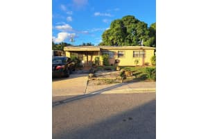 1248 W 26th Court  W Riviera Beach, FL 33404 Sold 04/14/23