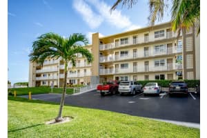 3600 N Ocean Drive 122 Singer Island, FL 33404 Sold 02/28/23