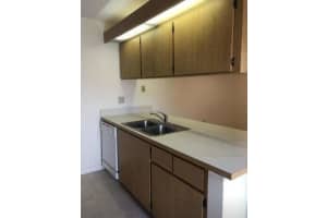 562 Green Springs Place 562 West Palm Beach, FL 33409 Sold 04/18/23