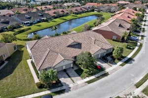 6490  Oxford Circle   103 Vero Beach, FL 32966 Sold 02/07/23