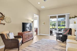 6490  Oxford Circle   103 Vero Beach, FL 32966 Sold 02/07/23