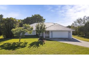 310 Rosewood Dr, Fort Pierce, FL 34947, Sold 01/26/23