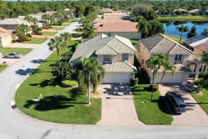 1015 Se Westminster Place Stuart, FL 34997 Sold 03/17/23