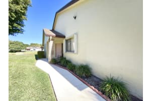 114 Village Walk Dr, Royal Palm Beach, FL 33411, Sold 03/17/23