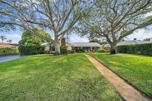 222 Fairway W Tequesta, FL 33469 Sold 05/01/23