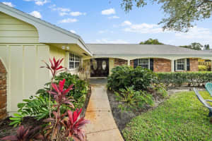 222 Fairway W Tequesta, FL 33469 Sold 05/01/23