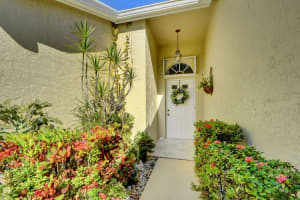6209 Pond Tree Court Green Acres, FL 33463 Sold 03/10/23