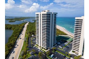 5550 N Ocean Dr, Riviera Beach, FL 33404, Sold 01/04/23