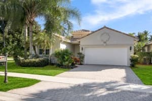 9820 Torino Drive Lake Worth, FL 33467 Sold 04/12/23