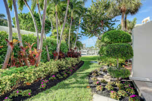 2717 N Ocean Boulevard   Th6 Boca Raton, FL 33431 Sold 04/12/23