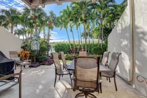 2717 N Ocean Boulevard   Th6 Boca Raton, FL 33431 Sold 04/12/23