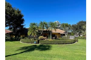 5160 Woodland Lakes Drive Palm Beach Gardens, FL 33418 Sold 02/27/23