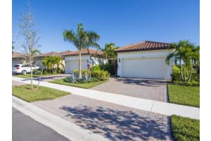 5263 Unity Square, Vero Beach, Fl 32967 Vero Beach, FL 32967 Sold 03/15/23