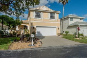 1003 Fairfax Circle W Boynton Beach, FL 33436 Sold 06/29/23