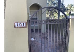 101 Lake Monterey Circle, Boynton Beach, FL 33426 - MLS#R10858264