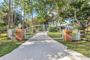 13889 Deer Creek Drive Palm Beach Gardens, FL 33418 Sold 03/30/23