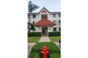 110  Half Moon Circle   D3 Hypoluxo, FL 33462 Sold 04/27/23