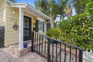 2215  Georgia Avenue West Palm Beach, FL 33401 Sold 02/23/23