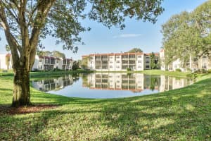 2050 Oleander Boulevard 7-201 Fort Pierce, FL 34950 Sold 03/31/23