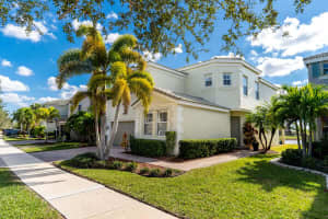 11987 Sw Knightsbridge Lane, Port St. Lucie, Fl 34987 Port Saint Lucie, FL 34987 Sold 05/05/23
