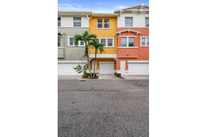 660 Amador Lane 2 West Palm Beach, FL 33401 Sold 05/12/23