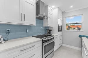 4710 Nw 4th Street B, Delray Beach, Fl 33445 Delray Beach, FL 33445 Sold 03/03/23