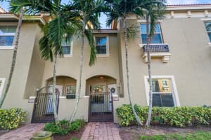 288 Lake Monterey Circle Boynton Beach, FL 33426 Sold 03/13/23