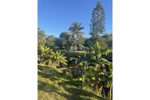 10220  Pine Drive Boynton Beach, FL 33437 Sold 03/31/23