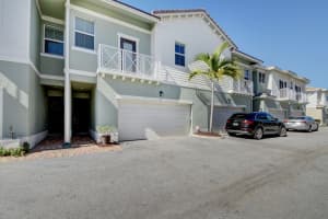 59 Palm Lane Royal Palm Beach, FL 33411 Sold 04/25/23