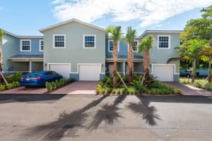 1285 Crystal Way 103 Delray Beach, FL 33444 Sold 04/13/23