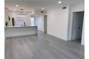 5 Abbey Lane 207, Delray Beach, Fl 33446 Delray Beach, FL 33446 Sold 02/28/23