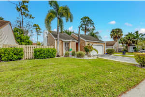 460  Oak Shadow Way Wellington, FL 33414 Sold 04/13/23