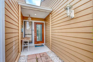 460  Oak Shadow Way Wellington, FL 33414 Sold 04/13/23
