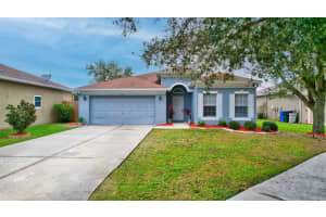 610 Maple Point Drive Seffner, FL 33584 Sold 03/21/23
