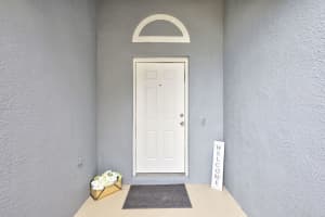 610 Maple Point Drive Seffner, FL 33584 Sold 03/21/23