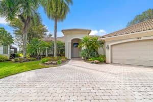757 Pine Chase Court Wellington, FL 33414 Sold 02/23/23