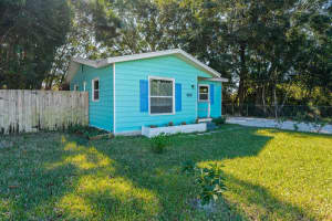 8436 Se Fern Street Hobe Sound, FL 33455 Sold 03/15/23