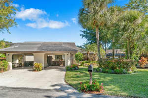 10064  Laurelwood Place Boynton Beach, FL 33437 Sold 04/24/23