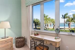 35 Harbour Isle Drive W 205 Hutchinson Island, FL 34949 Sold 03/31/23