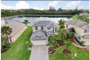 5702 Saddle Trail Lane Lake Worth, FL 33449 Sold 04/21/23