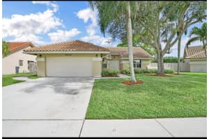 5810  Sun Pointe Circle Boynton Beach, FL 33437 Sold 02/27/23