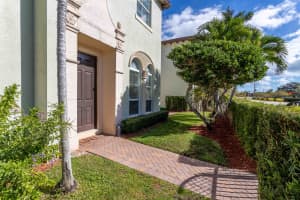 90  Via Floresta Drive, Boca Raton, FL 33487 Sold 08/30/23