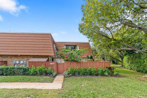 2877 SW 11th Pl N, Deerfield Beach, FL 33442, Sold 02/28/23